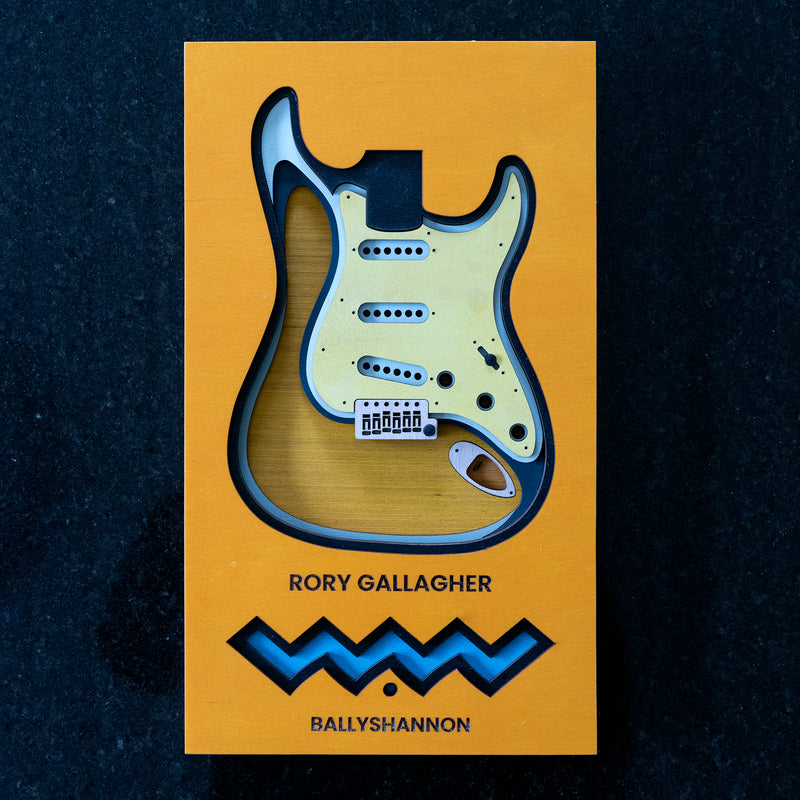 wooden multilayered strat guitar design